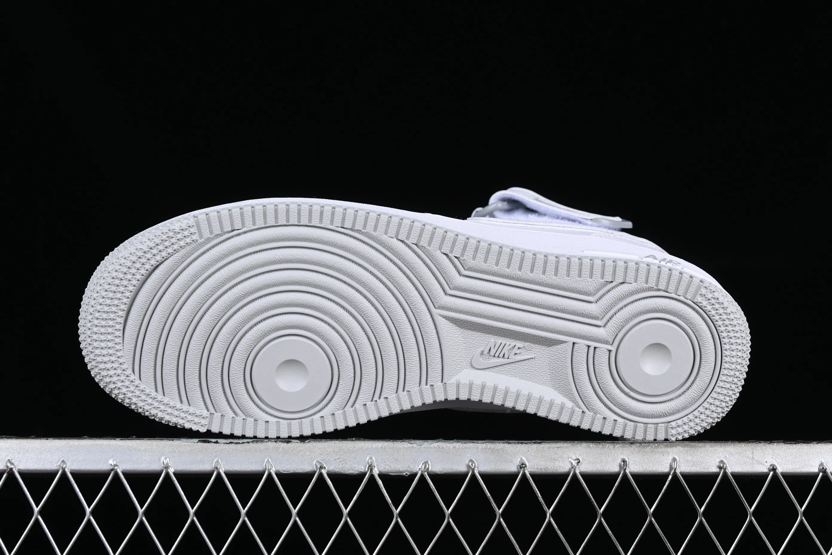 All Categories Nk Air Force 1 Air Force Series Nk Air Force 1 Mid Air Force Mid Nk Air Force 1'07 Mid Beige Silver Stars Air Force One Mid Casual Sneakers WP5623-836